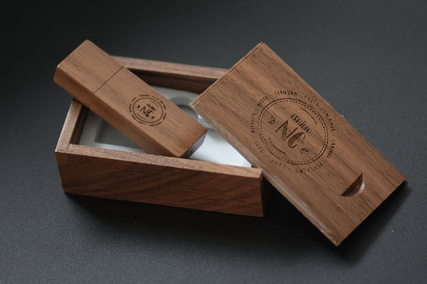 Pack 50 - Coffret Bois USB - USB à l’unité - 4Go / Noyer 